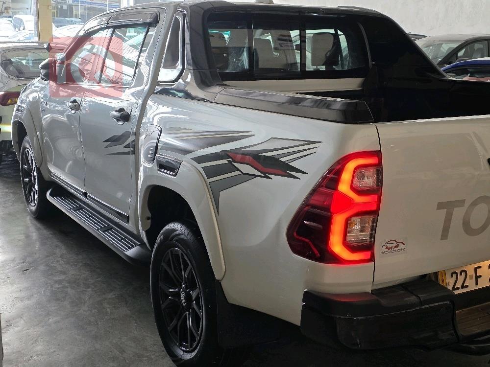 تۆیۆتا هایلۆکس